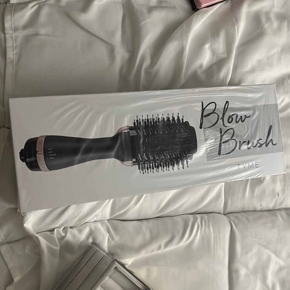 Tyme Blow brush